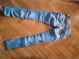 Pantalón Desigual bordado Talla 28