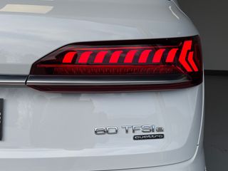 Audi Q7 S line 60 TFSIe 335kW(456CV) quattro tip