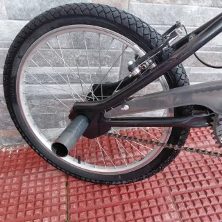 Bicicleta BMX Negra