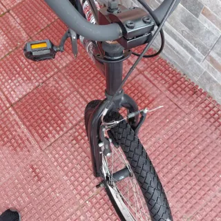 Bicicleta BMX Negra