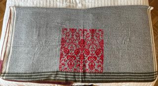 Poncho Desigual Gris y Rojo Talla Única