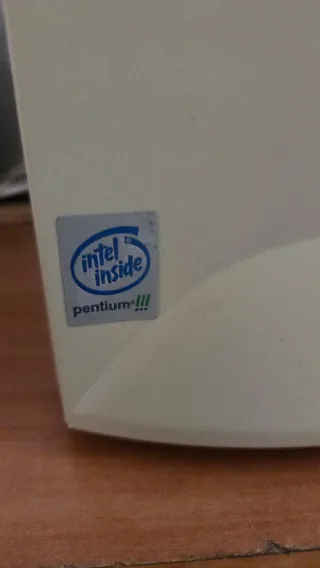 PC Antiguo Pentium III Windows 98