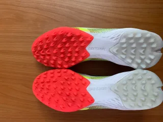 Zapatillas Fútbol Adidas F50 Blancas y Rojas