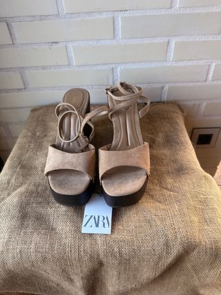 Sandalias Zara Serraje Beige