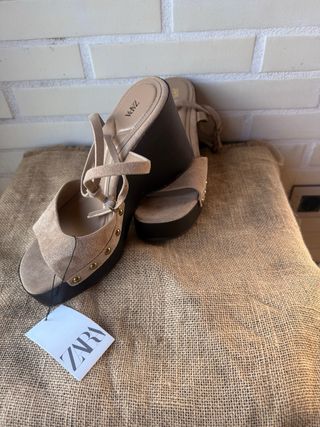 Sandalias Zara Serraje Beige