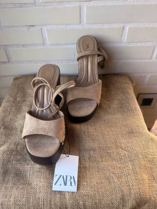 Sandalias Zara Serraje Beige