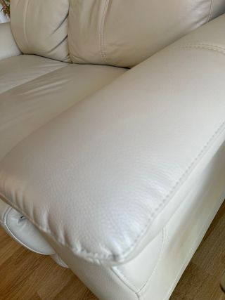 2 Divani in pelle beige articolati 3+2 posti