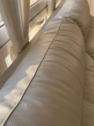 2 Divani in pelle beige articolati 3+2 posti