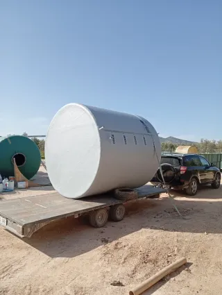 Depósito, bidón poliéster..