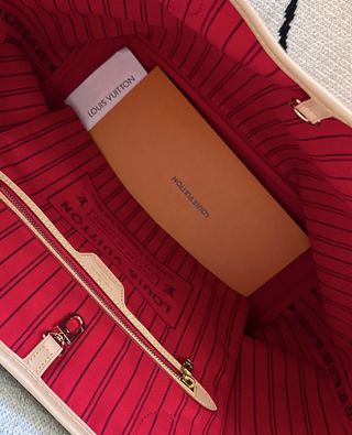 Louis Vuitton NeverFullRoja