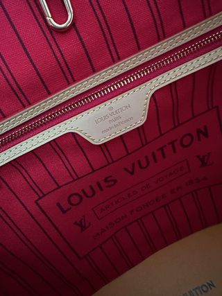 Louis Vuitton NeverFullRoja