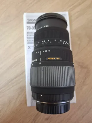 Objetivo Sigma 70-300mm F4-5.6 DG MACRO