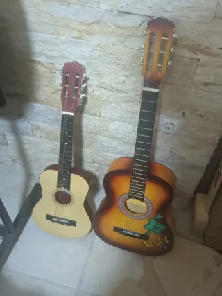 Lote 2 piccole chitarre