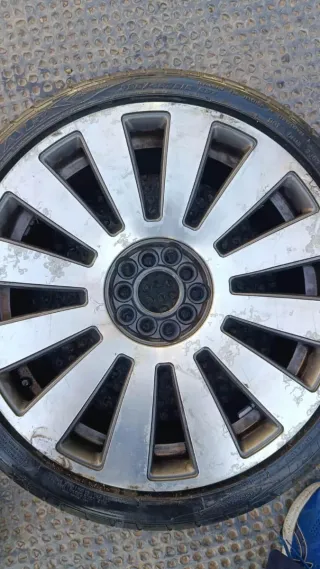 4 Llantas 18 VAG