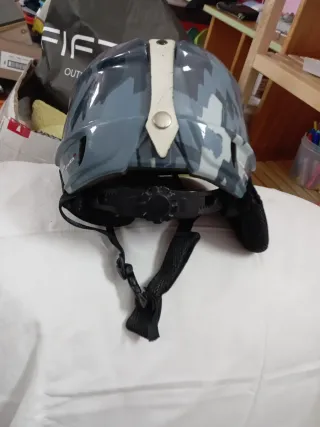 Casco Patinete Snowboard Esquí Camuflaje