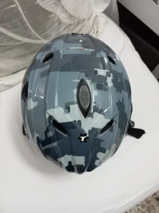 Casco Patinete Snowboard Esquí Camuflaje