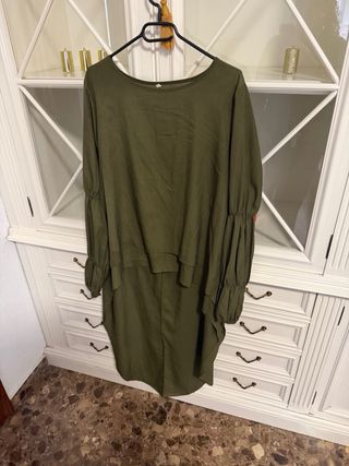 Blusa verde asimétrica talla L