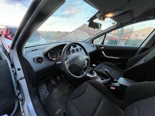 Peugeot 308 2012