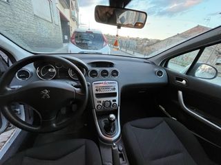 Peugeot 308 2012