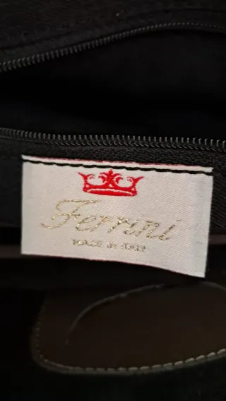 Borsa Ferrini marrone con tasche interne