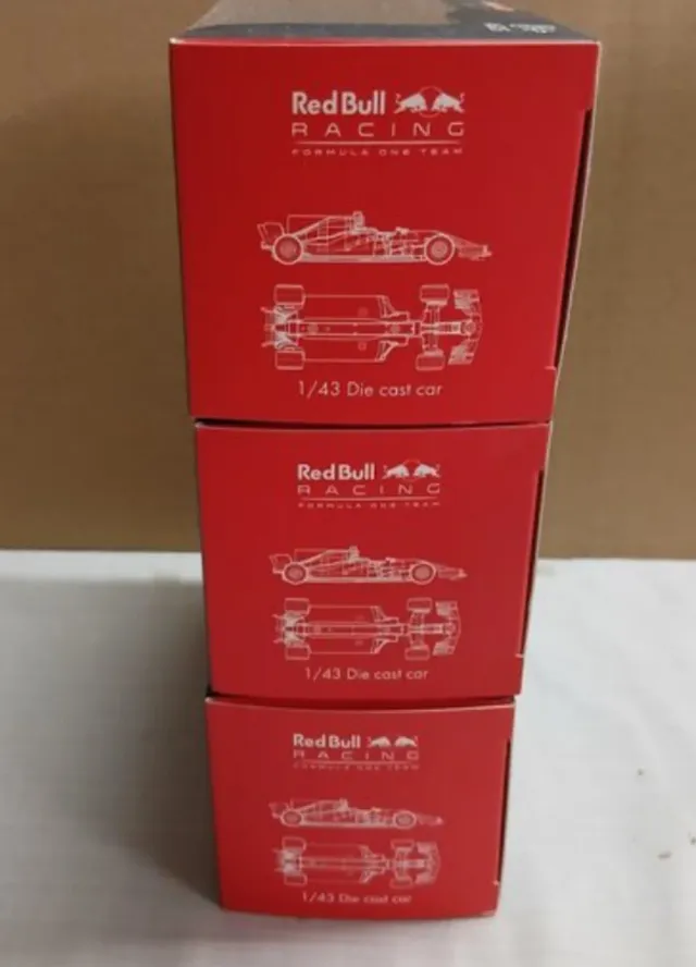 N 30 Lote de 3 Red Bull Racing RB13 1/43 Die Cast