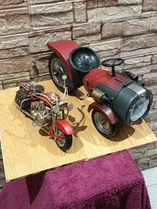 Moto Decorativa Hierro Roja