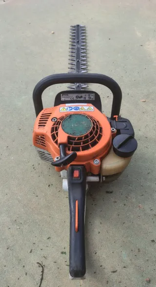 Corta setos Stihl HS45 60cms