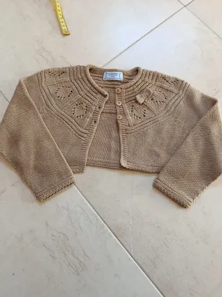 Rebeca niña beige