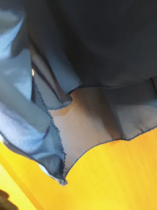 Blusa azul con cadenas doradas talla única