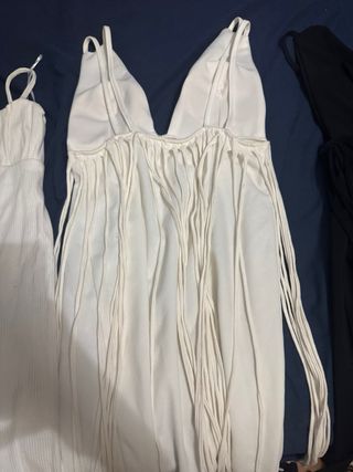 Vestido negro corto tirantes