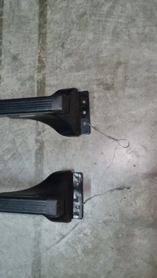 Bacas de coche negras