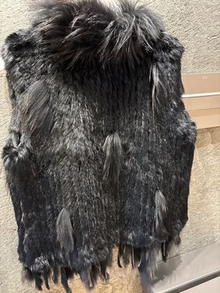 Chaleco pelo natural negro/gris