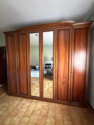 Armadio 6 ante in legno massiccio