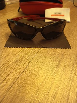 Gafas de Sol Ferrari Negras y Rojas