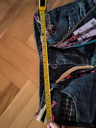 Pantalón corto Desigual Talla 26