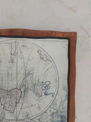 Quadro in legno con mappa antica