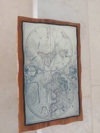 Quadro in legno con mappa antica