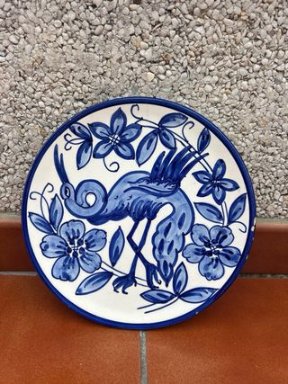 Set di tre piatti decorativi in ceramica lucida (artigianato)