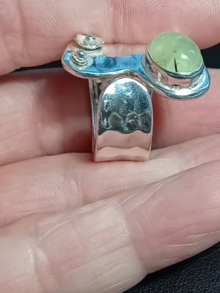 Anillo Plata Ley piedra pehenita