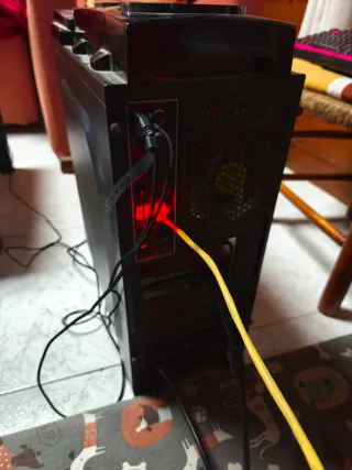 PC Sobremesa Negro y Rojo Pc Gaming