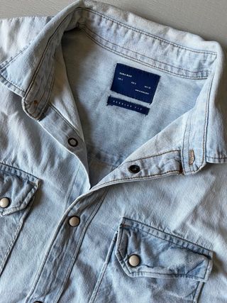 Camisa vaquera Zara Man. Regular Fit. Talla S.