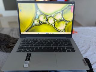 Portátil Lenovo Gris