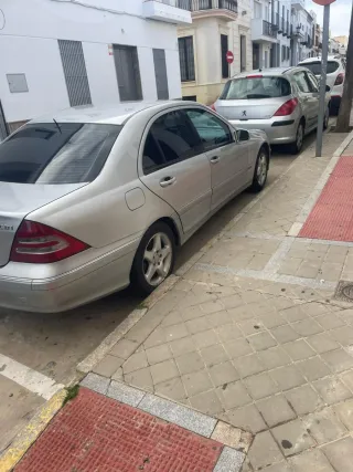 Mercedes-Benz C220 2003