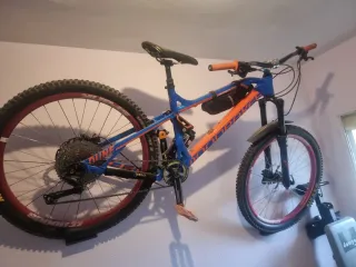 Bicicleta Enduro Mondraker 27.5 Montada a capricho