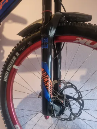 Bicicleta Enduro Mondraker 27.5 Montada a capricho