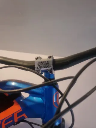 Bicicleta Enduro Mondraker 27.5 Montada a capricho