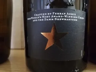 Bottiglie di birra Estrella Galicia e Damm