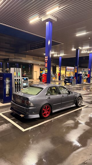 Lexus IS 2004