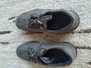 Zapatos COFRA seguridad (talla 39)