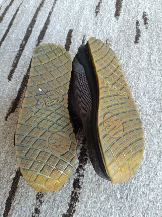 Zapatos COFRA seguridad (talla 39)